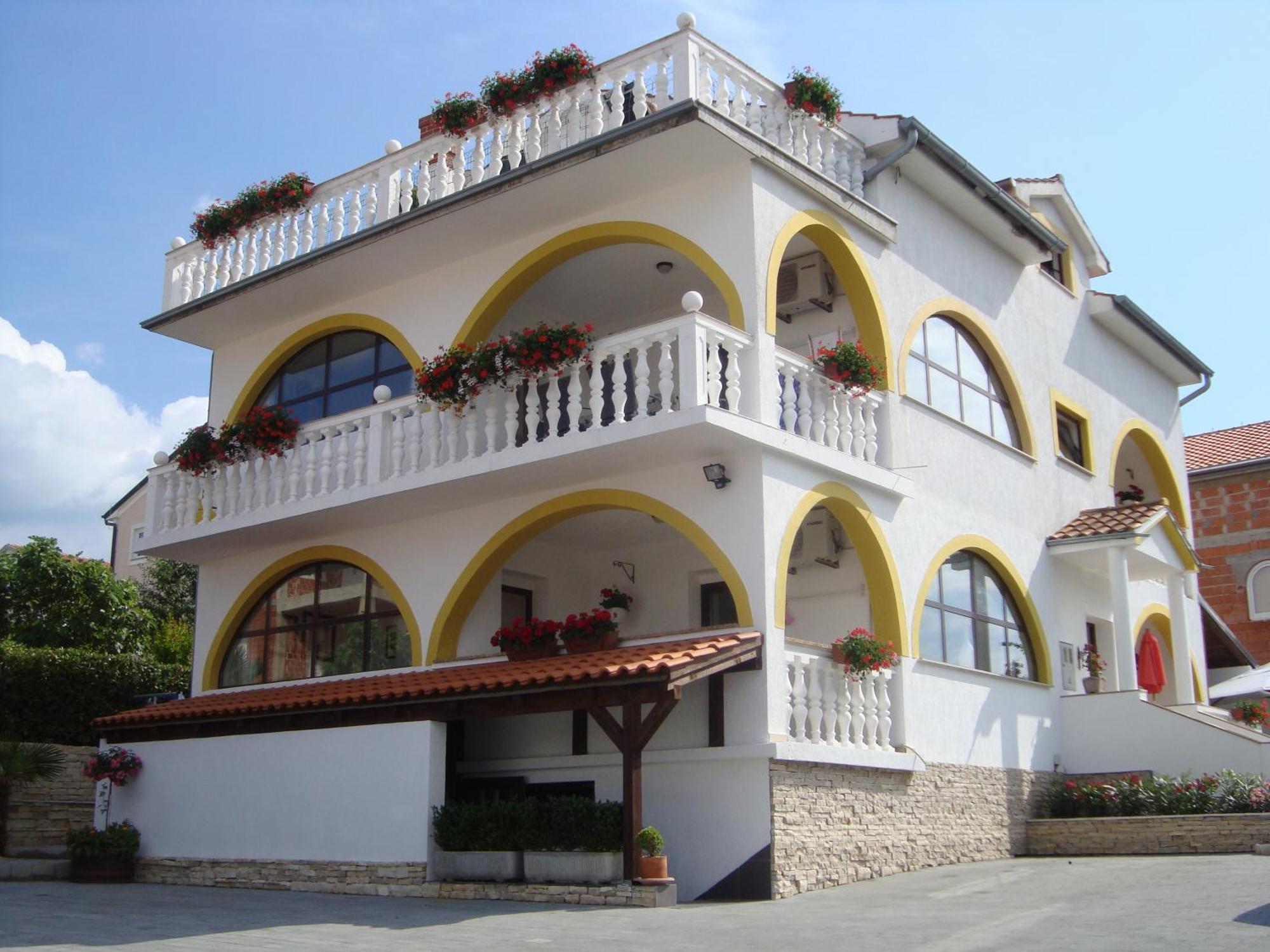 Villa Flora مالينسكا المظهر الخارجي الصورة